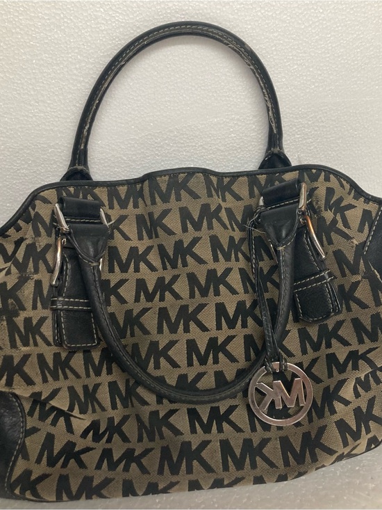 Michael Kors Handbags - Michael Kors Tan and Black Signature MK Satchel